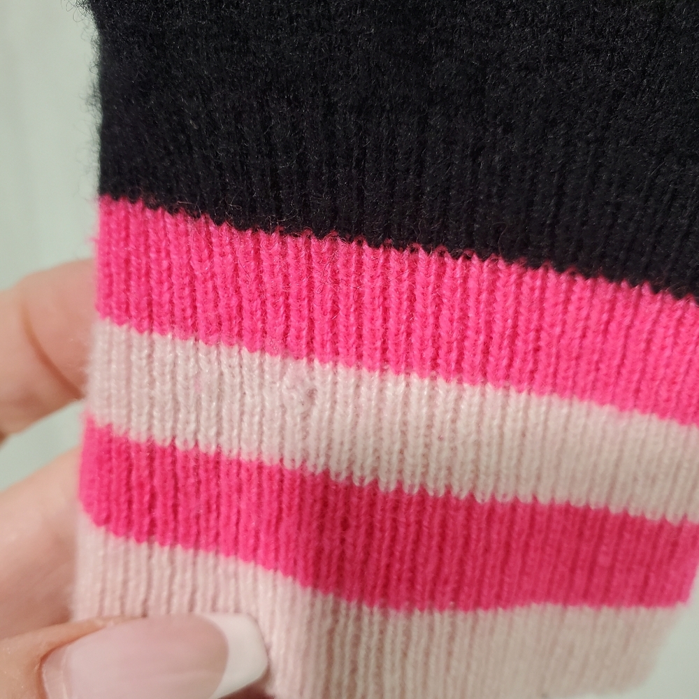 Brodie | 100% Cashmere Sweater Jumper Black Pink Love Graphic Valentine's Day S - Picture 10 of 10